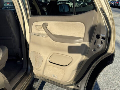 2005 Toyota Sequoia SR5