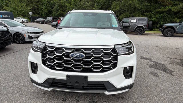 2025 Ford Explorer Platinum