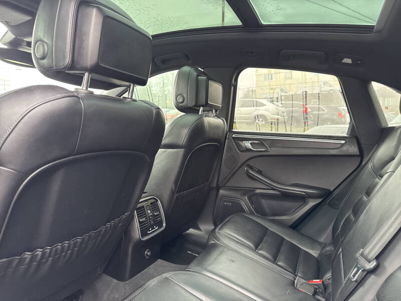 2017 Porsche Macan GTS