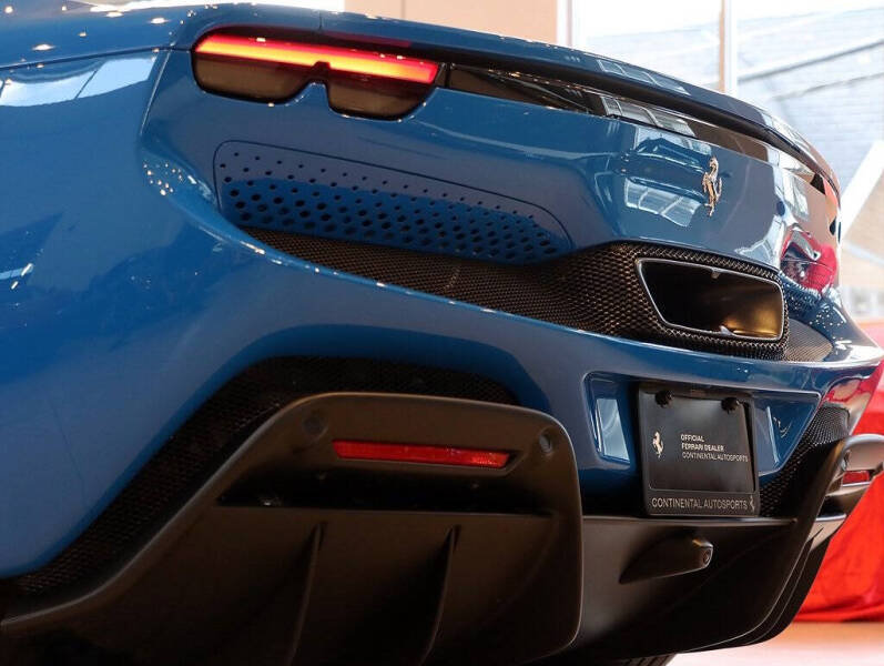 2024 Ferrari 296 GTS