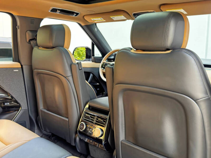 2024 Land Rover Range Rover Sport P550e Autobiography