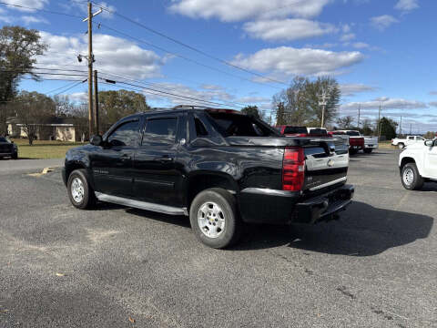 2013 Chevrolet Avalanche LS Black Diamond