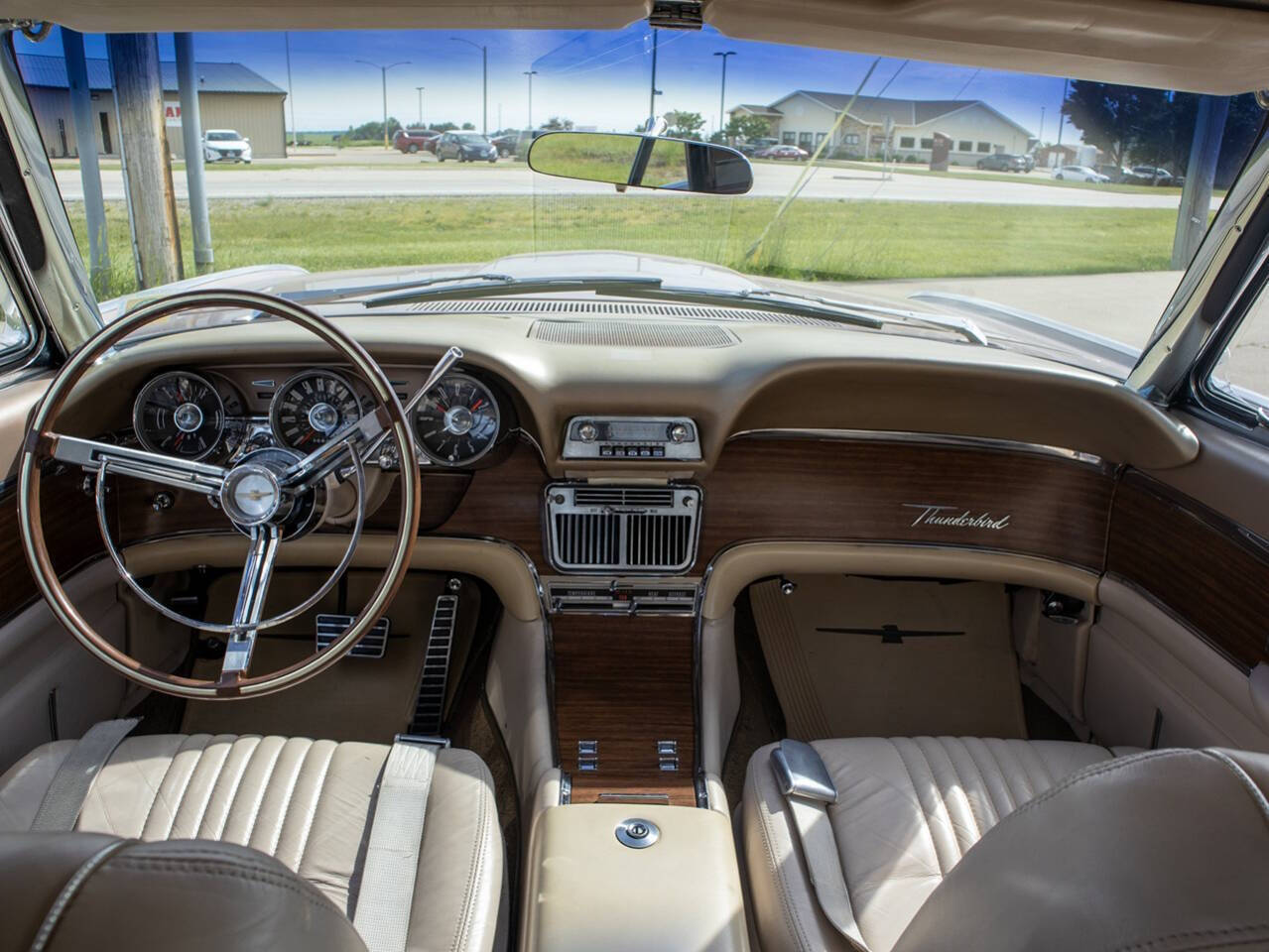 1963 Ford Thunderbird 59