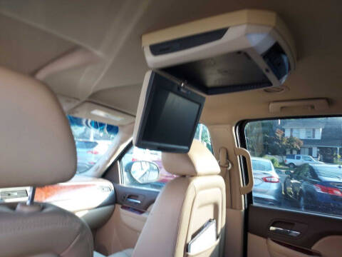 2014 Chevrolet Suburban LT