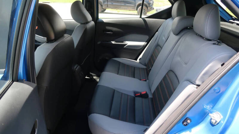 2023 Nissan Kicks SR