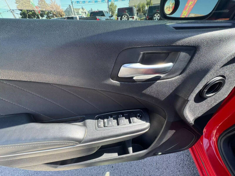 2020 Dodge Charger SXT