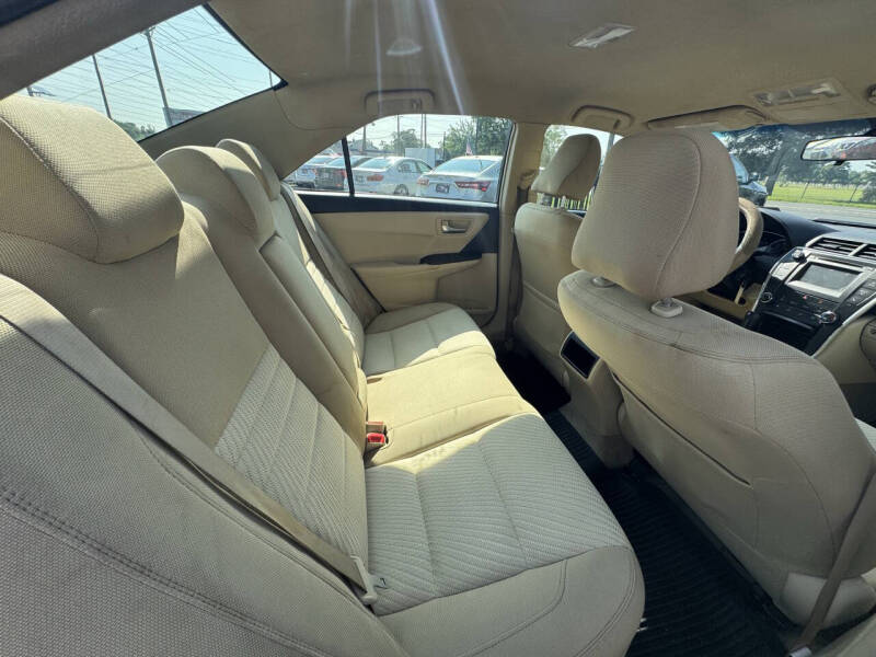 2017 Toyota Camry LE