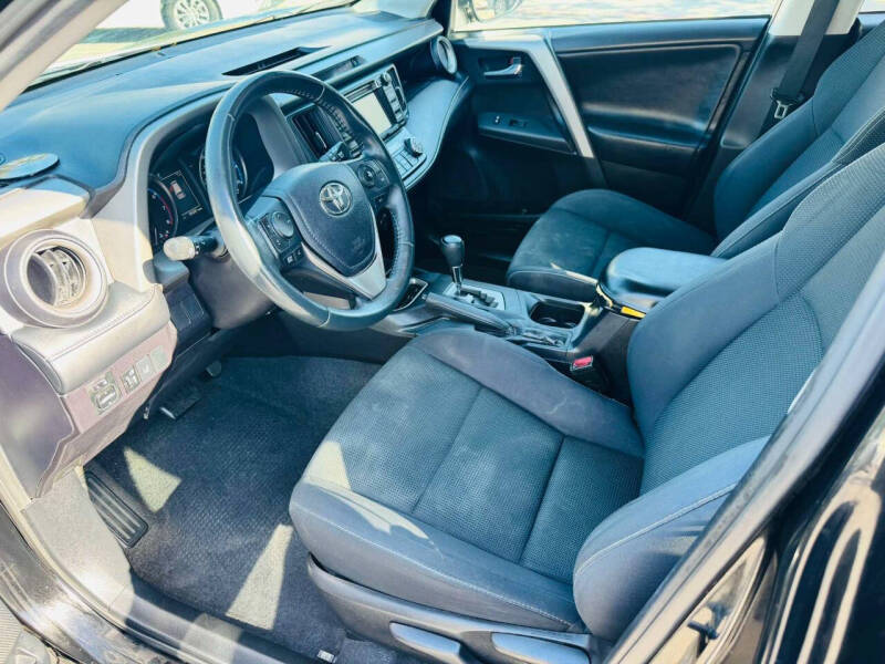 2017 Toyota RAV4 XLE