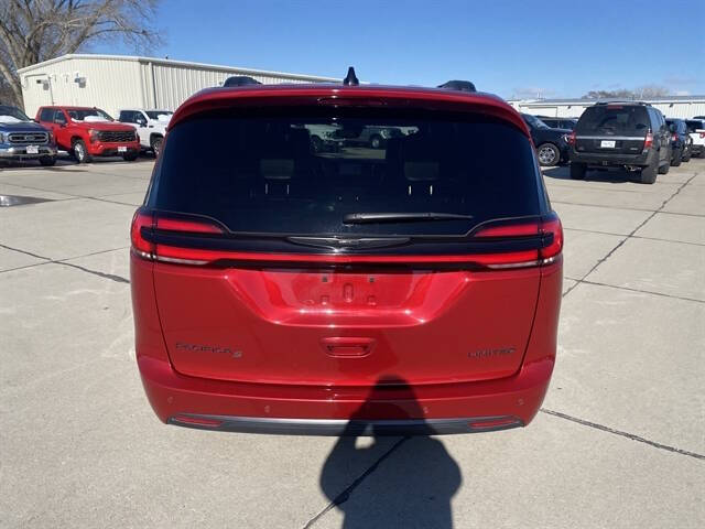 2025 Chrysler Pacifica Limited