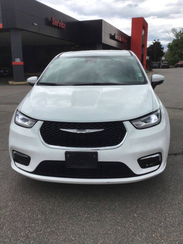 2023 Chrysler Pacifica Touring L
