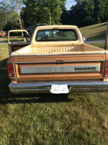 1985 Dodge D150 Pickup