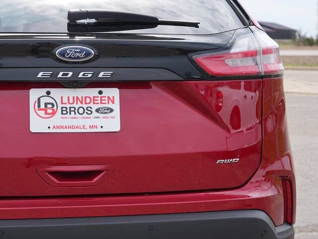 2024 Ford Edge Titanium