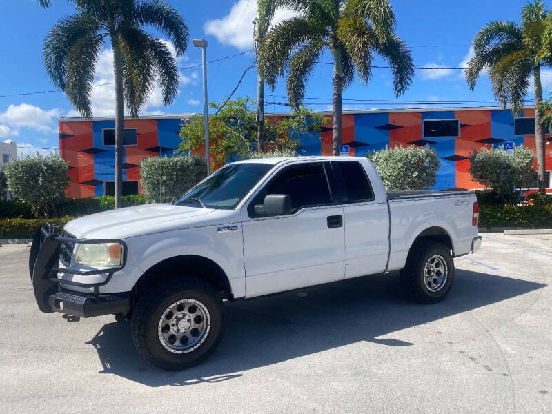 2006 Ford F-150 XLT photo 2