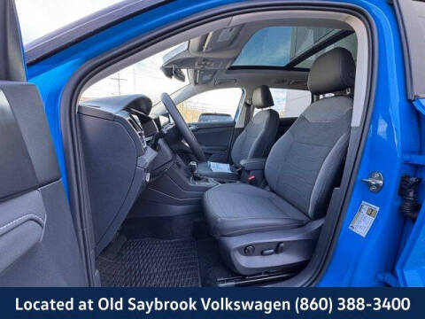 2025 Volkswagen Taos SE Black