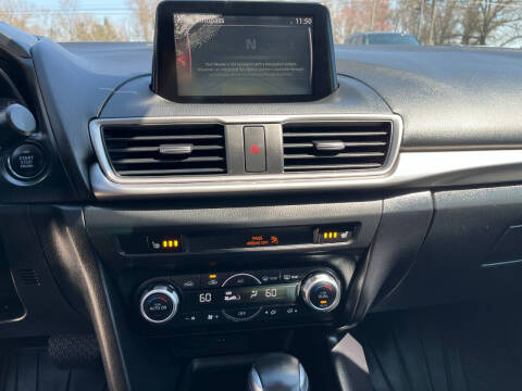 2018 Mazda MAZDA3 Touring
