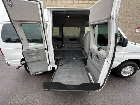 2008 Ford E-Series E-150 XLT