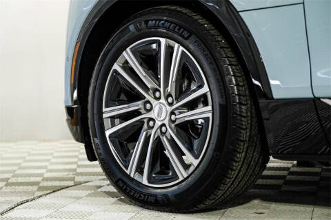 2024 Cadillac LYRIQ Luxury 1