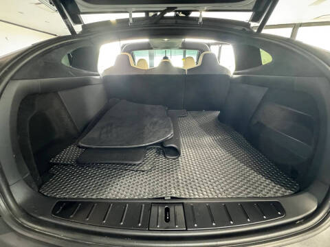 2023 Tesla Model X Standard Range