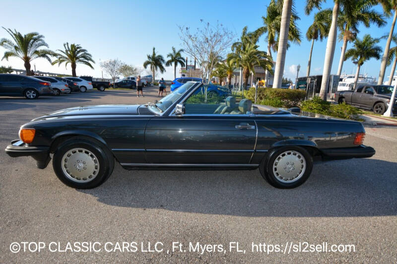 1987 Mercedes-Benz 560-Class 560 SL