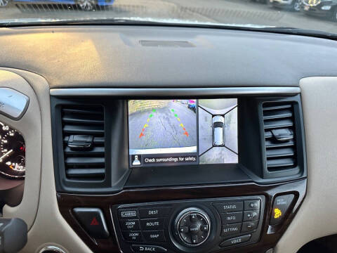 2015 Nissan Pathfinder SL