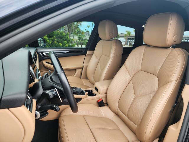 2023 Porsche Macan