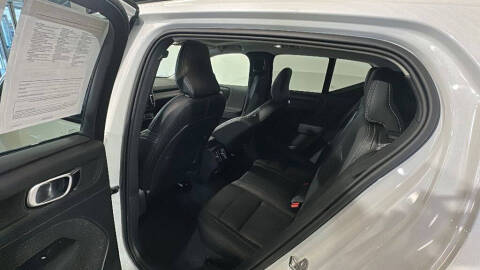 2026 Volvo XC40 B5 Plus