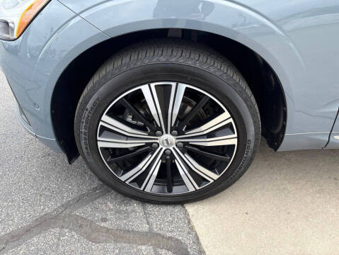2023 Volvo XC60 B5 Plus Bright Theme