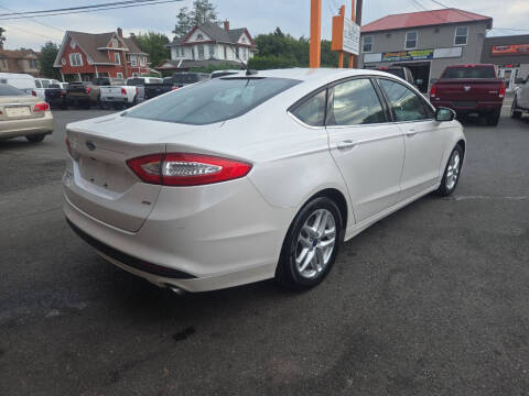2015 Ford Fusion SE