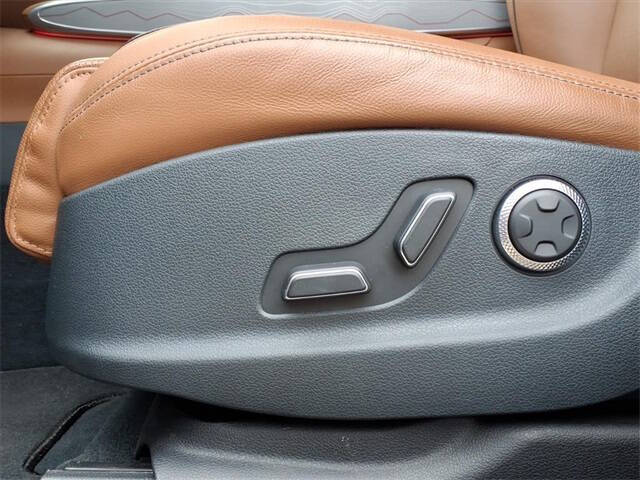 2023 Genesis GV70 2.5T Standard