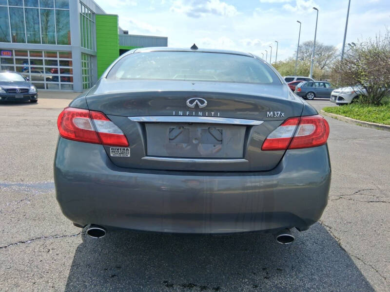 2011 Infiniti M37 x