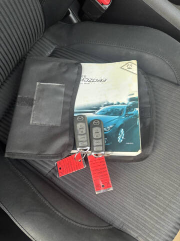 2016 Mazda MAZDA3 i Sport