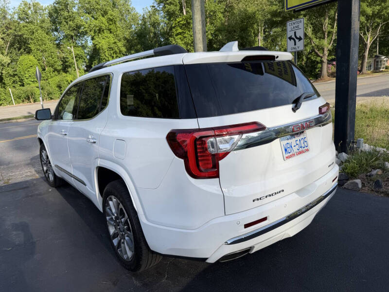2023 GMC Acadia Denali