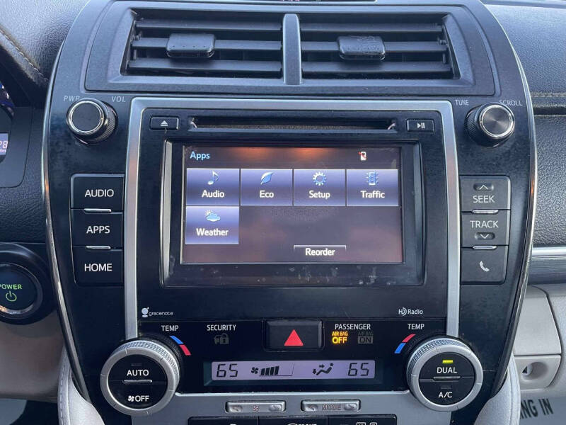 2014 Toyota Camry Hybrid XLE