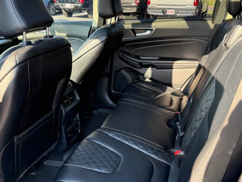 2023 Ford Edge Titanium