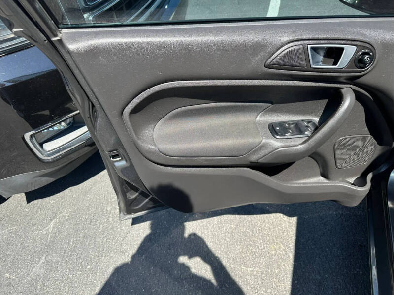 2015 Ford Fiesta SE