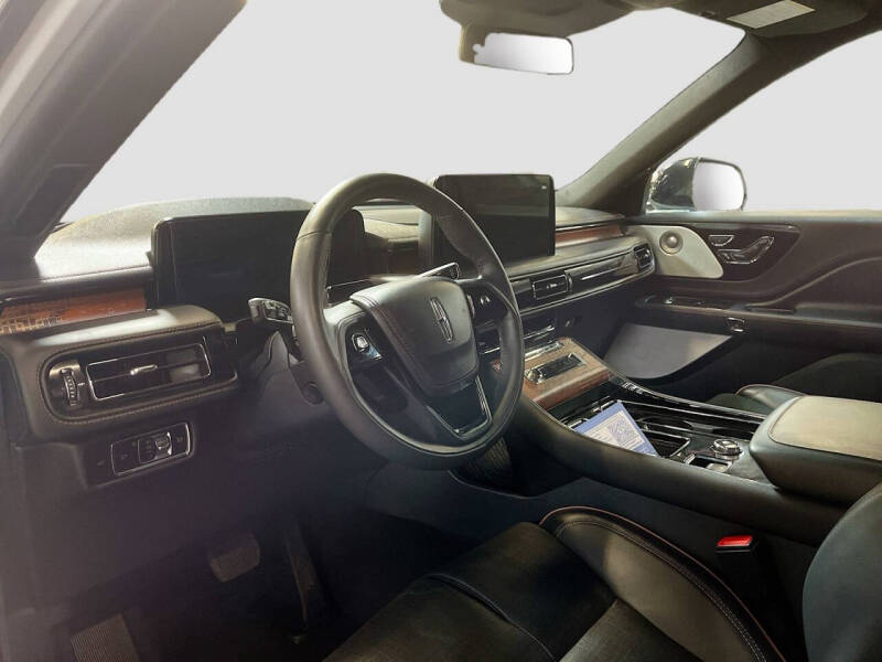 2025 Lincoln Aviator Black Label