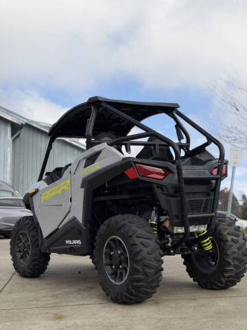 2021 Polaris Razor 900