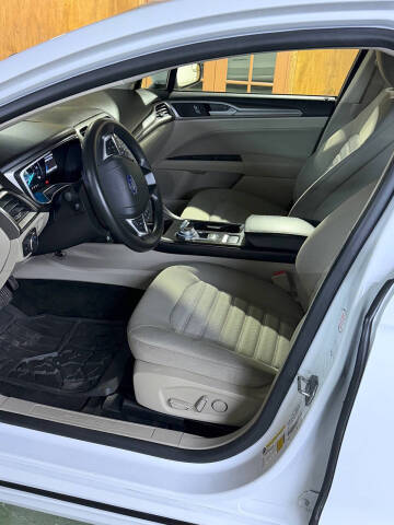 2018 Ford Fusion Hybrid SE