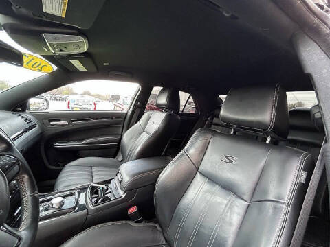 2018 Chrysler 300 S