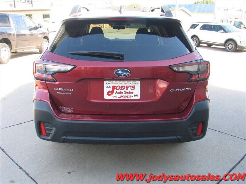 2022 Subaru Outback Premium