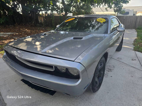 2014 Dodge Challenger SXT