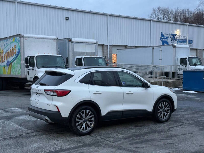 2020 Ford Escape Hybrid Titanium