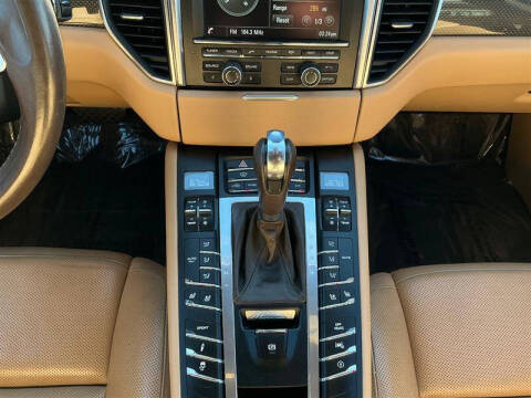 2016 Porsche Macan Turbo