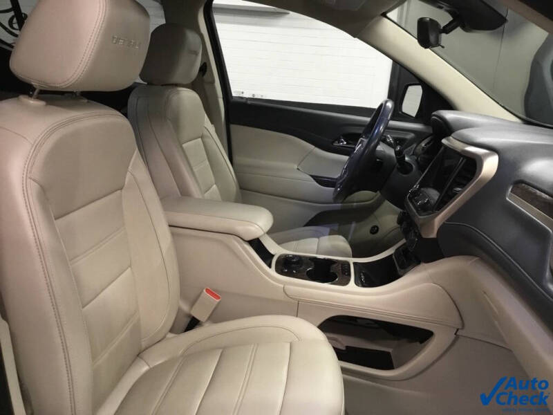 2020 GMC Acadia Denali