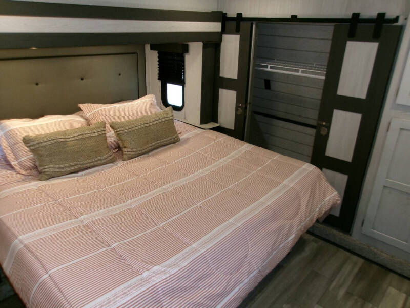2022 Keystone RV Sprinter 3570LFT