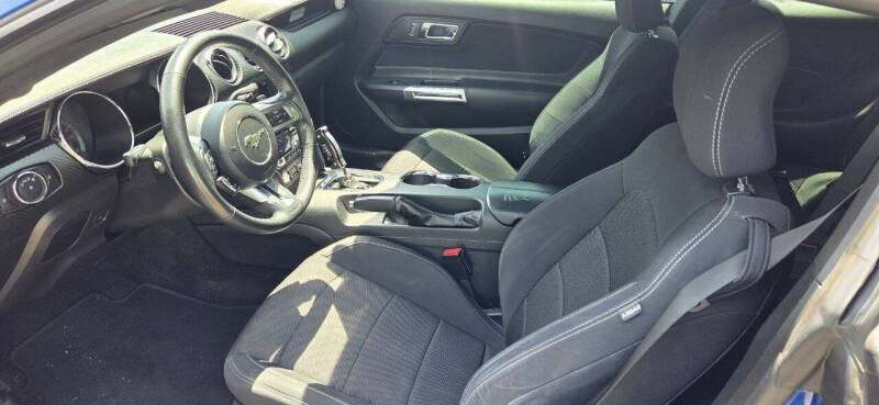 2017 Ford Mustang V6