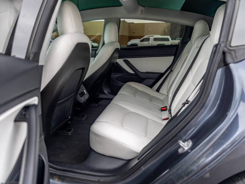 2020 Tesla Model 3 Performance