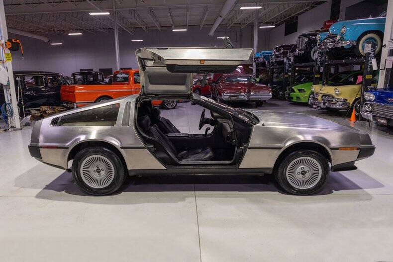 1981 DeLorean DMC-12