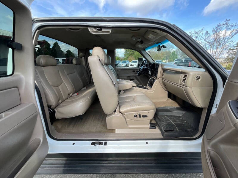 2005 GMC Sierra 2500HD