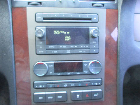 2011 Lincoln Navigator L